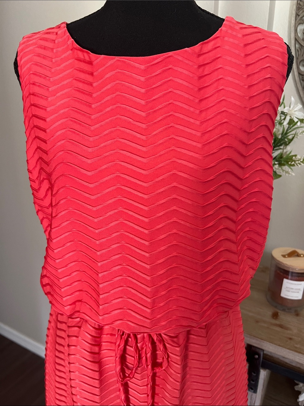 Enfocus Studio Coral Red Sleeveless Chevron Tie-Waist Mini Dress - Picture 2 of 5